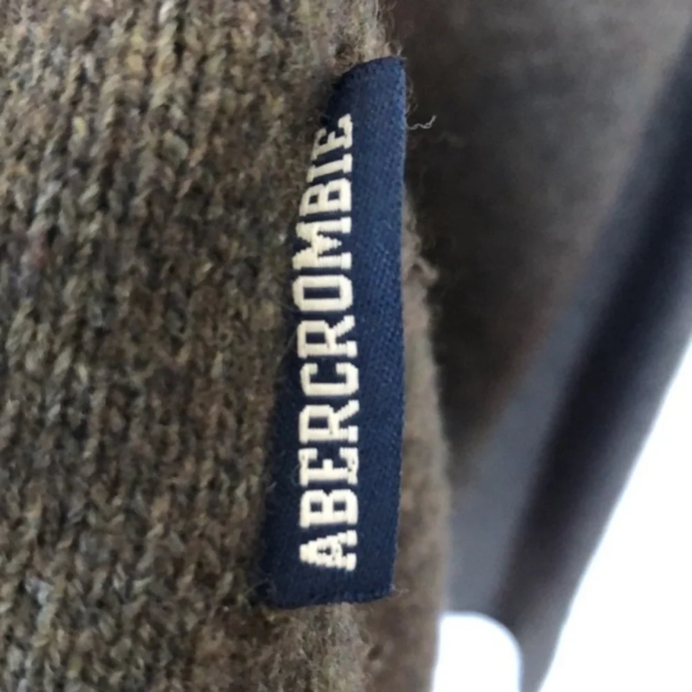 ABERCROMBIE & FITCH | A&F Hawks Army Green Wool Muscle Sweater, Size XL